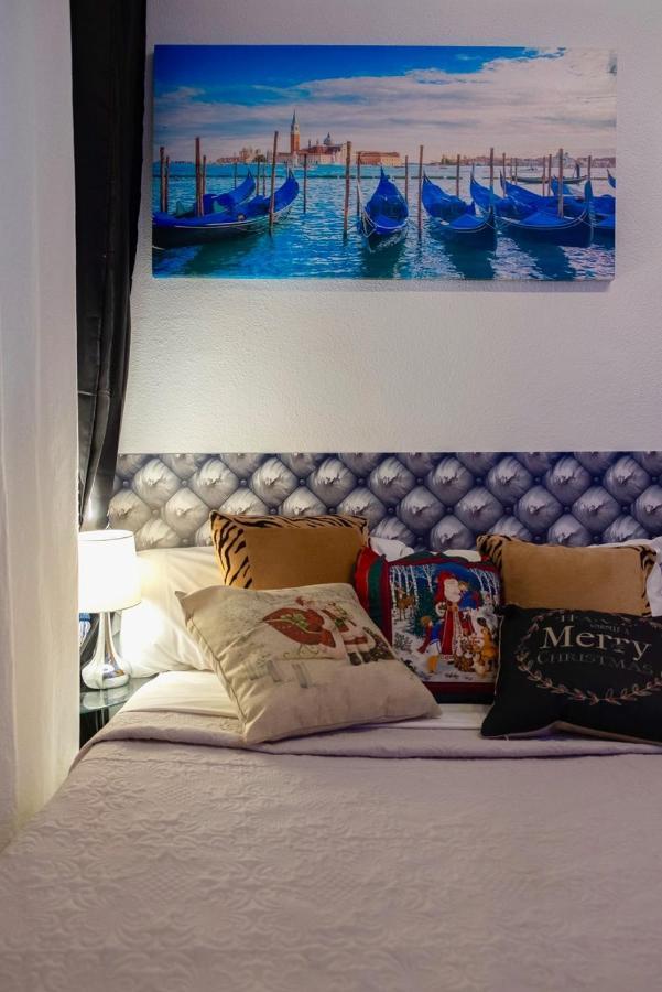 La Reina De Gran Via - Parking Tph Bed & Breakfast Madrid Ngoại thất bức ảnh