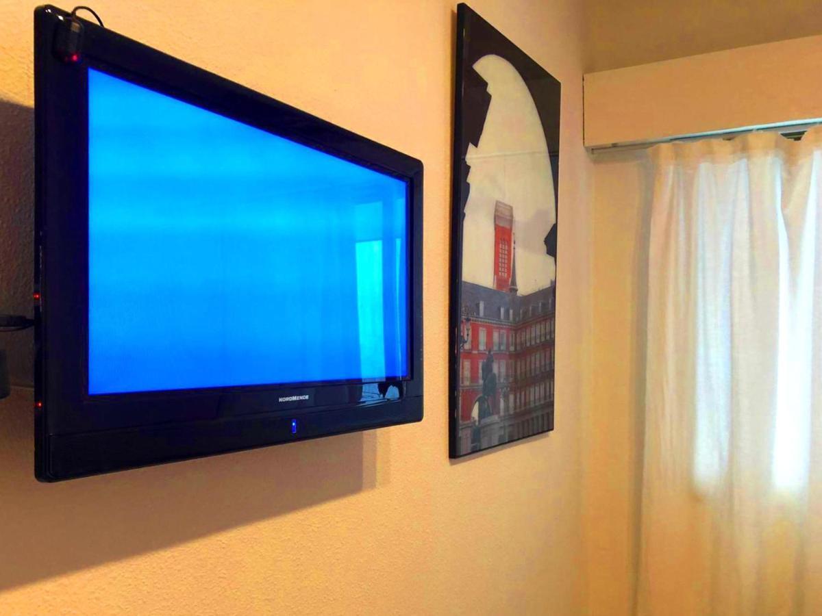 La Reina De Gran Via - Parking Tph Bed & Breakfast Madrid Ngoại thất bức ảnh